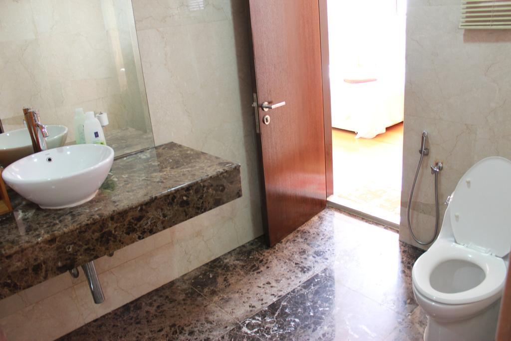 Marina Court Apartment *