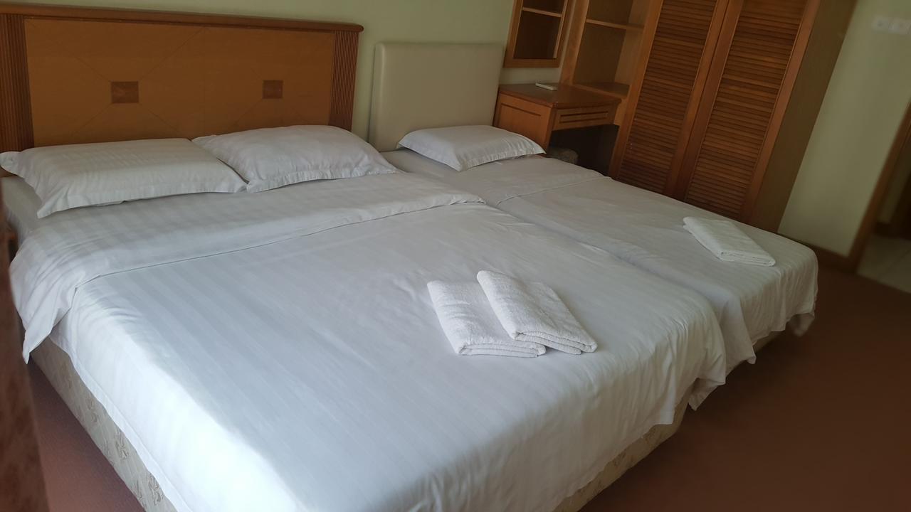 Marina Court Apartment